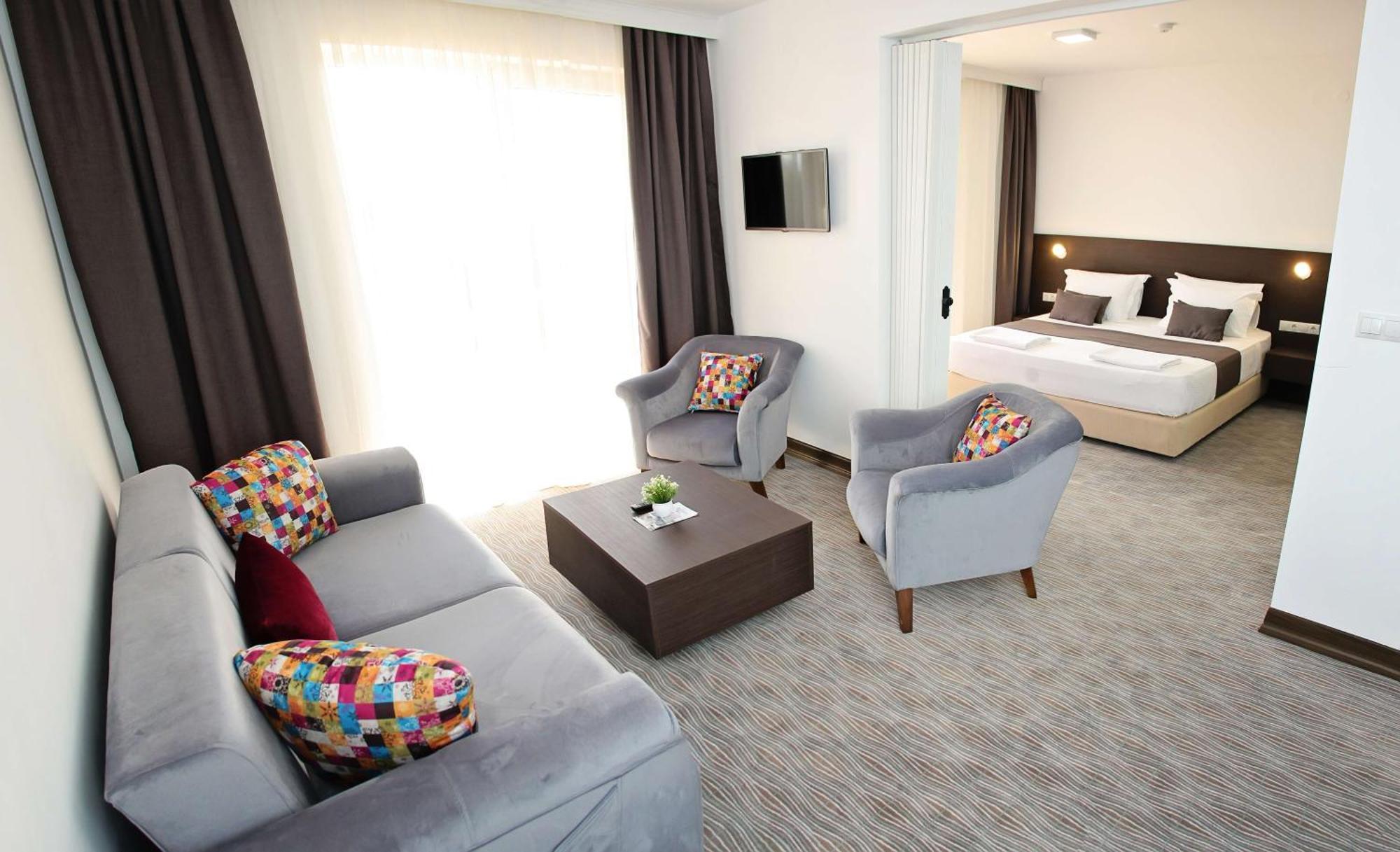 Bosphorus hotel Aleksinac Exteriér fotografie