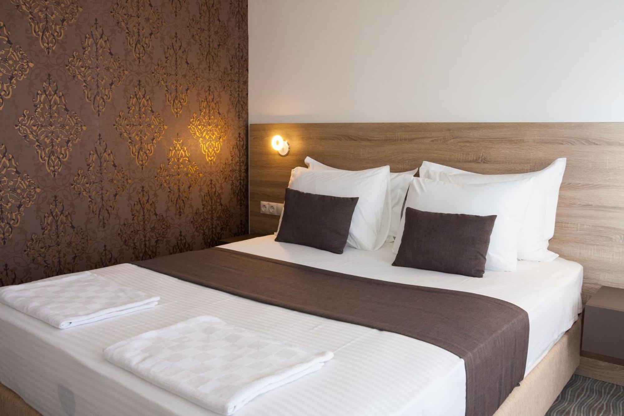 Bosphorus hotel Aleksinac Exteriér fotografie