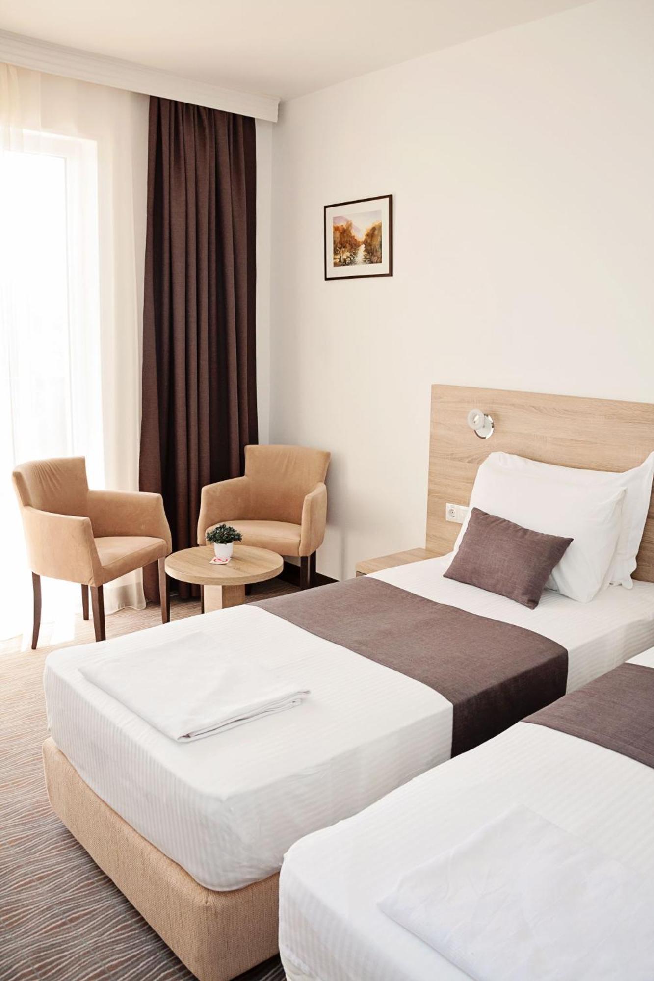 Bosphorus hotel Aleksinac Exteriér fotografie