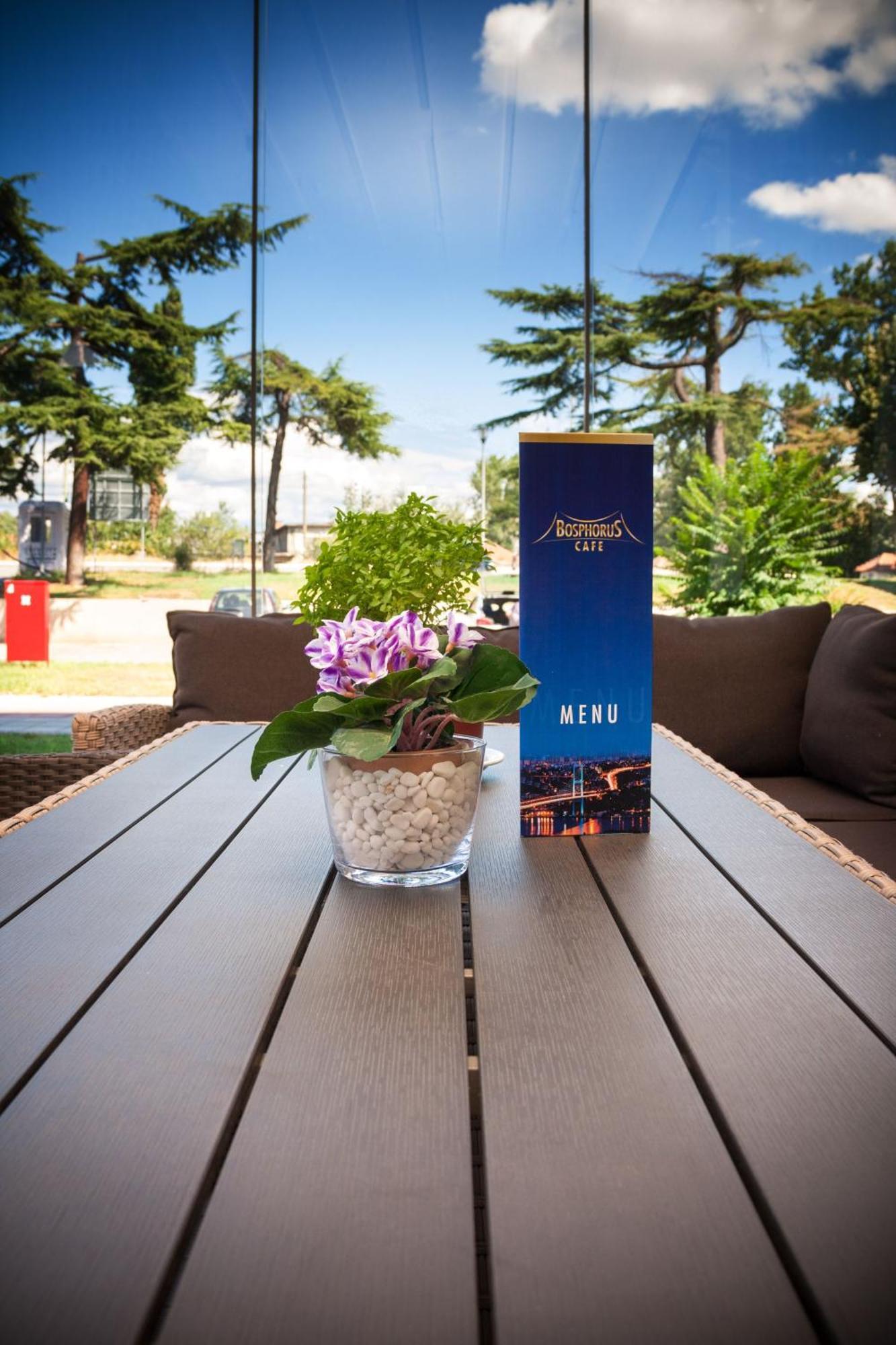 Bosphorus hotel Aleksinac Exteriér fotografie